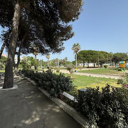 Brand New Apartament Durrës Esterno foto