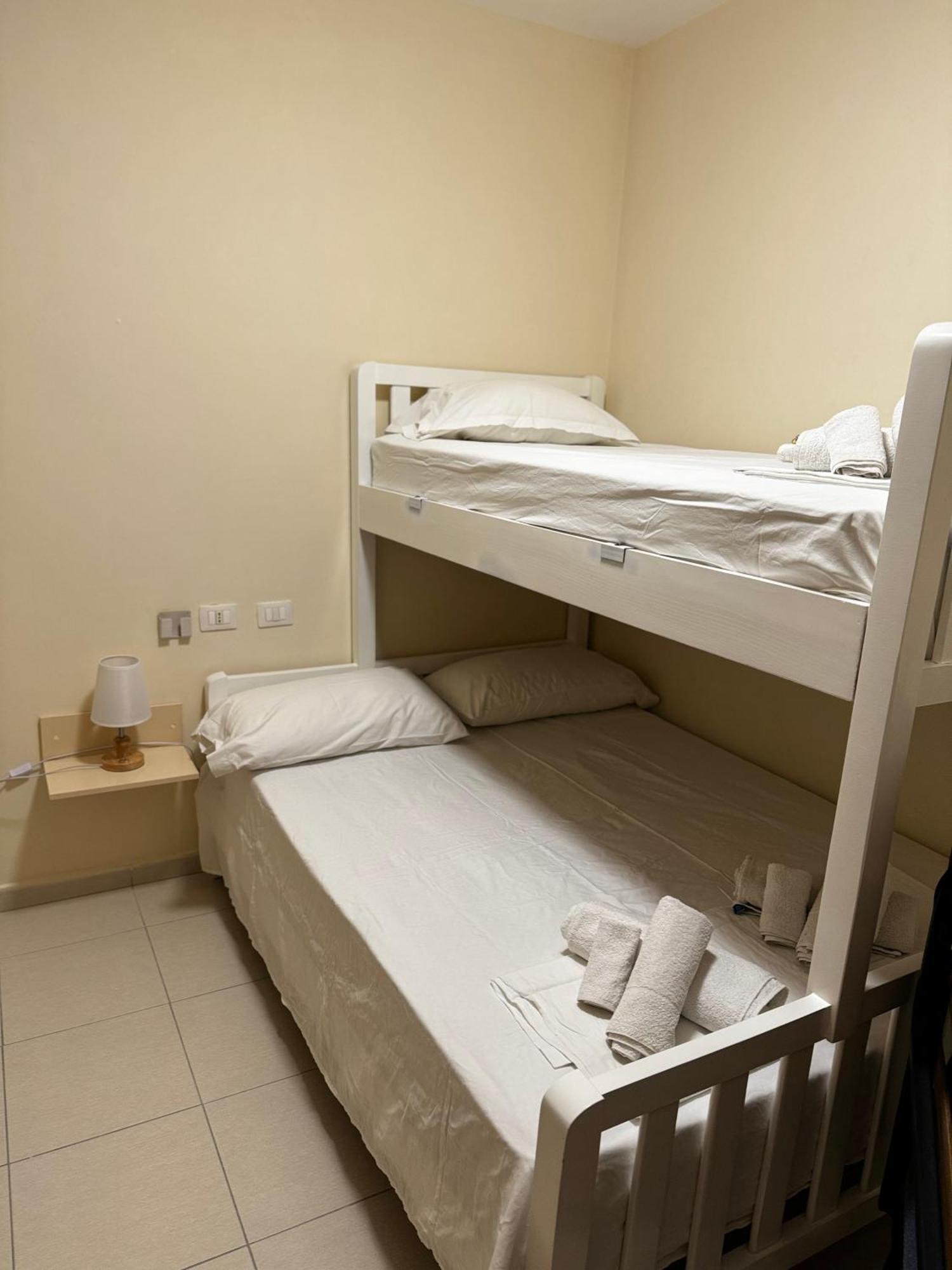 Brand New Apartament Durrës Esterno foto